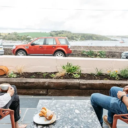 Stunning Views Over The Beautiful Harbour * Falmouth
